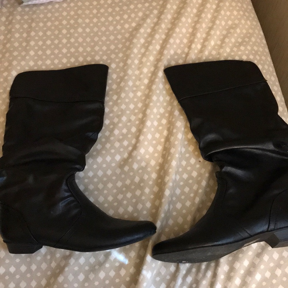 Black boots